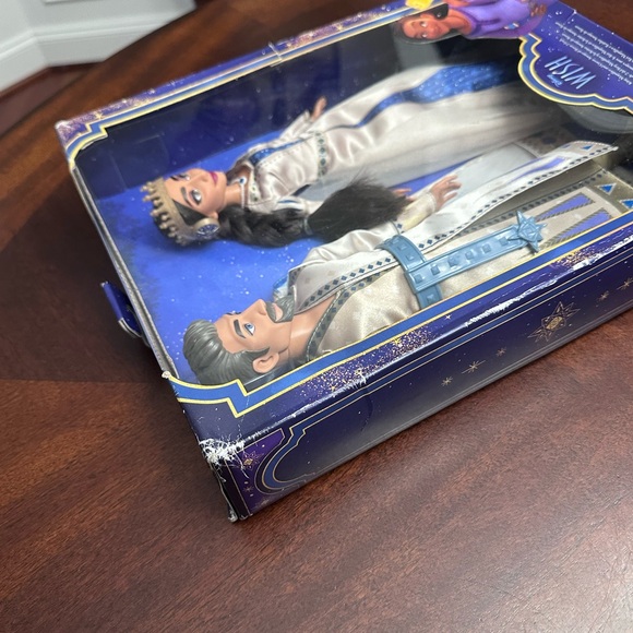 Disney Wish Movie King Magnifico & Queen Amaya of Rosas Dolls 2-pack - Picture 9 of 10